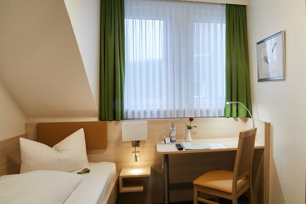 Hotel Zur Traube Velbert Exterior foto